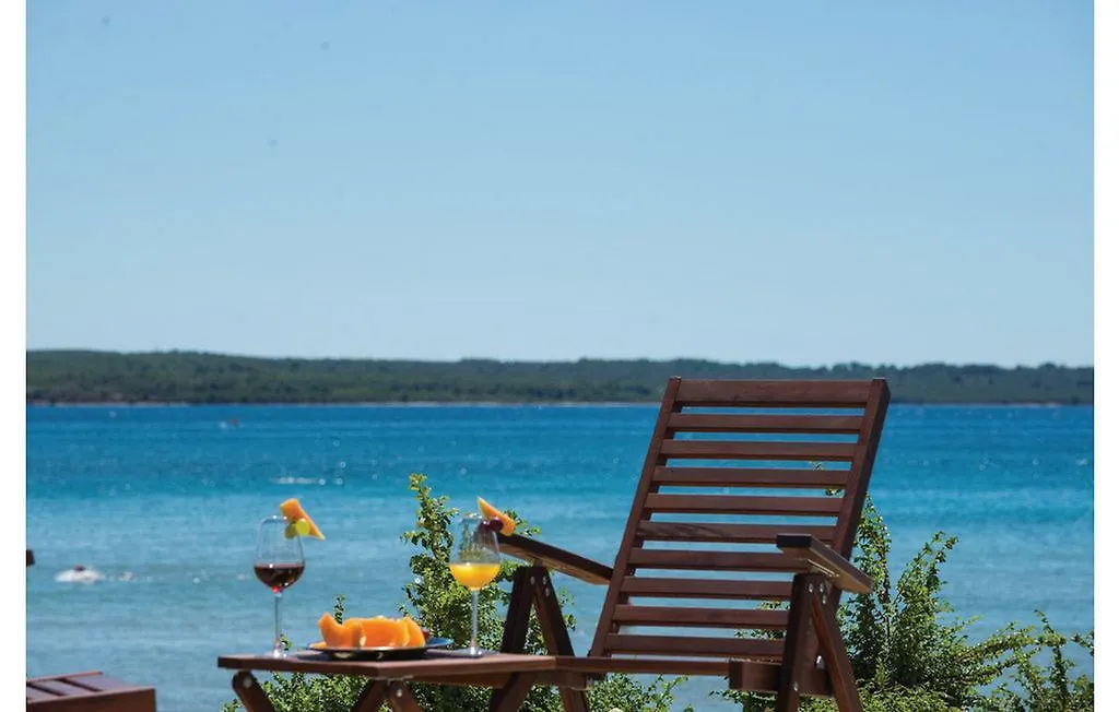 Put Mula Resort Privlaka  Villa