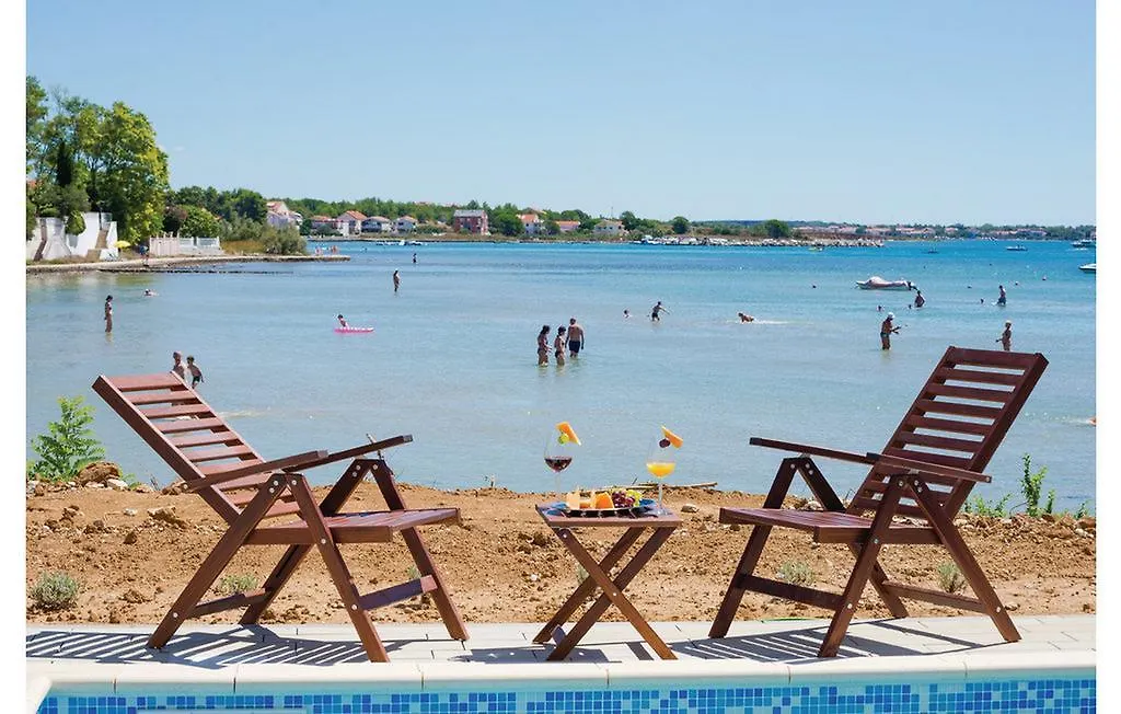 Put Mula Resort Privlaka
