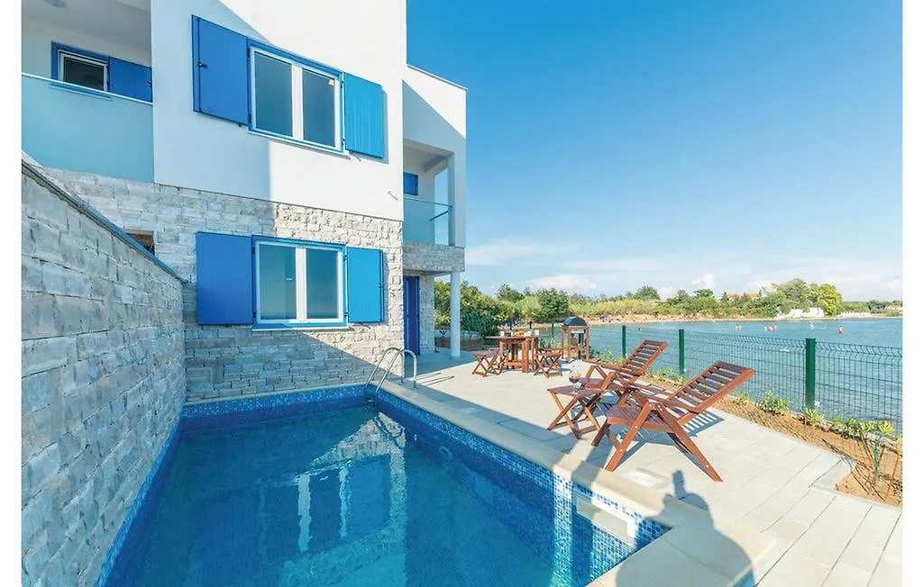 Put Mula Resort location
