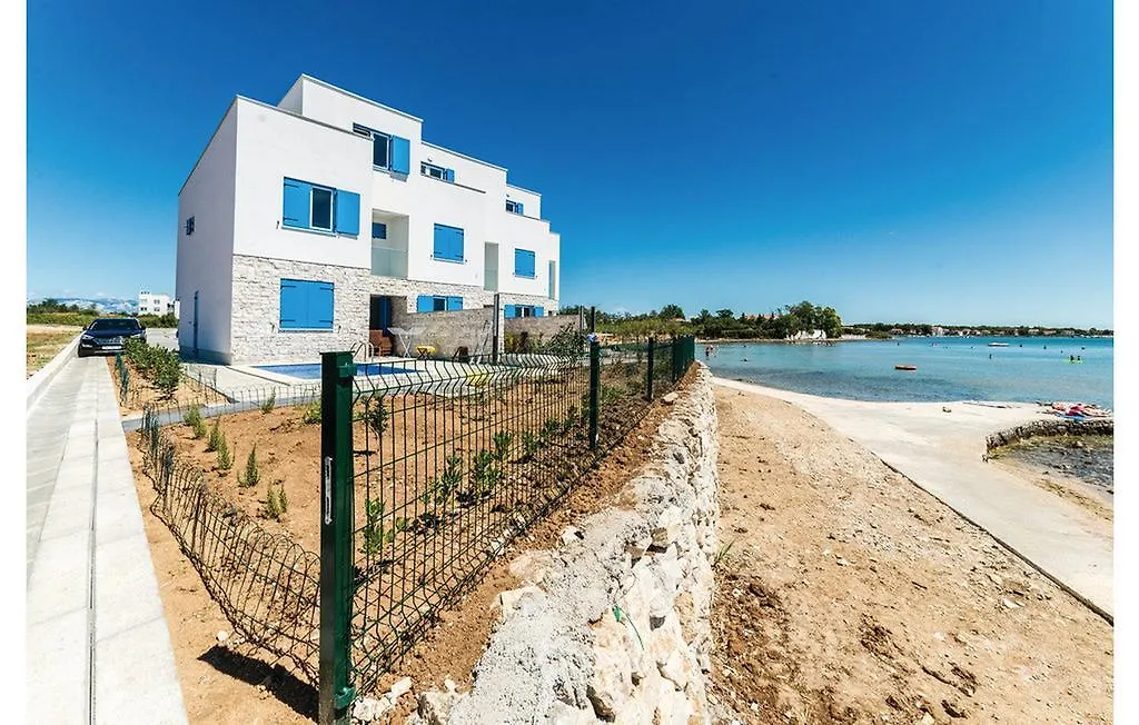 Put Mula Resort Privlaka  Villa